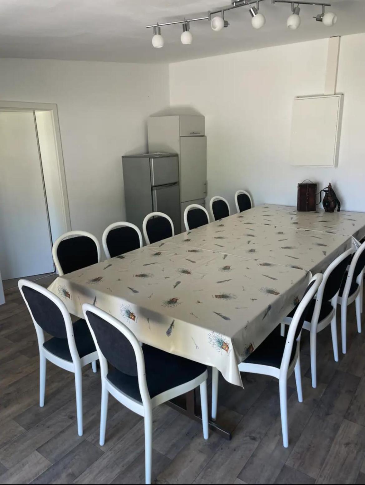 Warnow  Ferienzimmer Mit Zwei Einzelbetten Und Gemeinschaftkueche מראה חיצוני תמונה